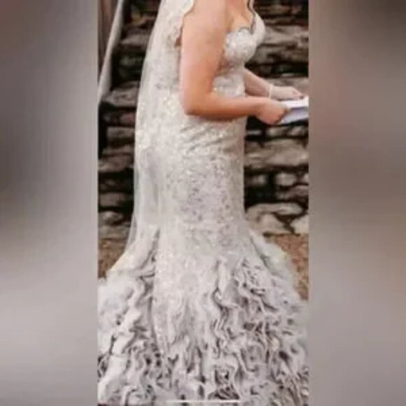 Ian Stuart wedding dresss flamenco 8 - Picture 4 of 11